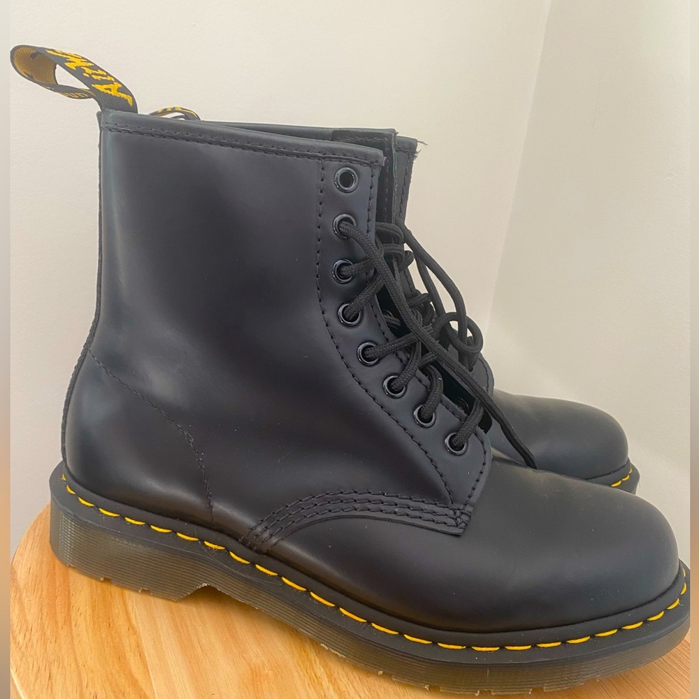 COPY - Womens Doc Martens